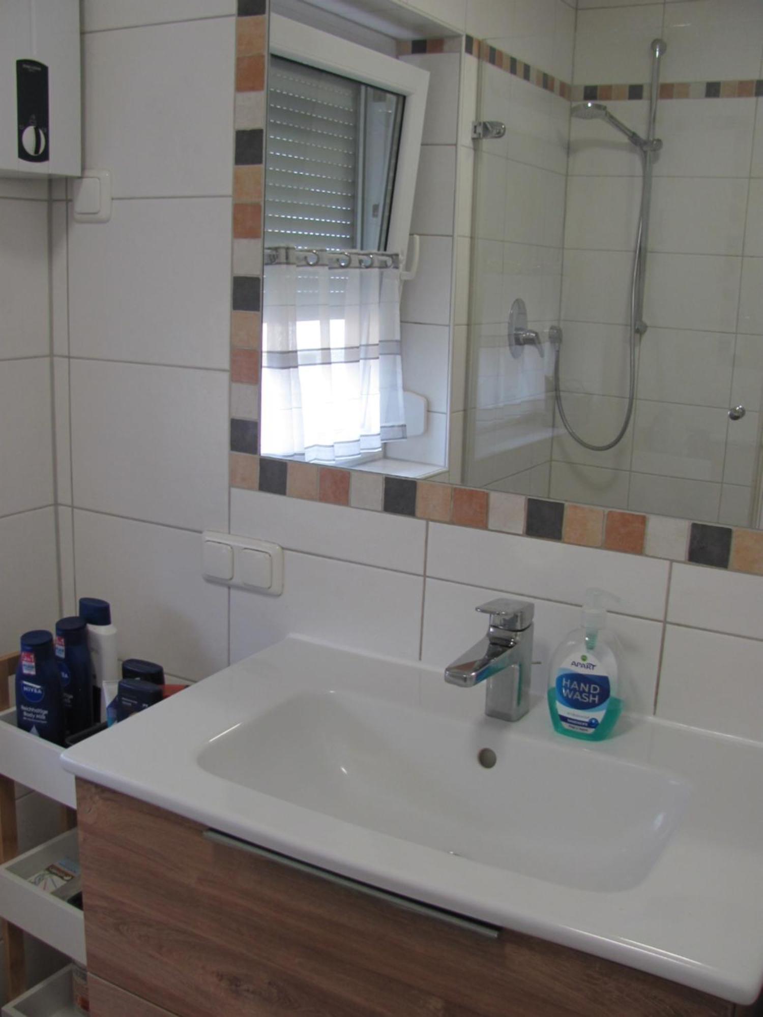 #3 Gemuetliches Ruhiges Zimmer Gartenblick, Gemeinschaftsbad W-Lan Airport Nah Gelegen Mit Late Night Check In Haus Nr 9,5 Trunkelsberg Экстерьер фото